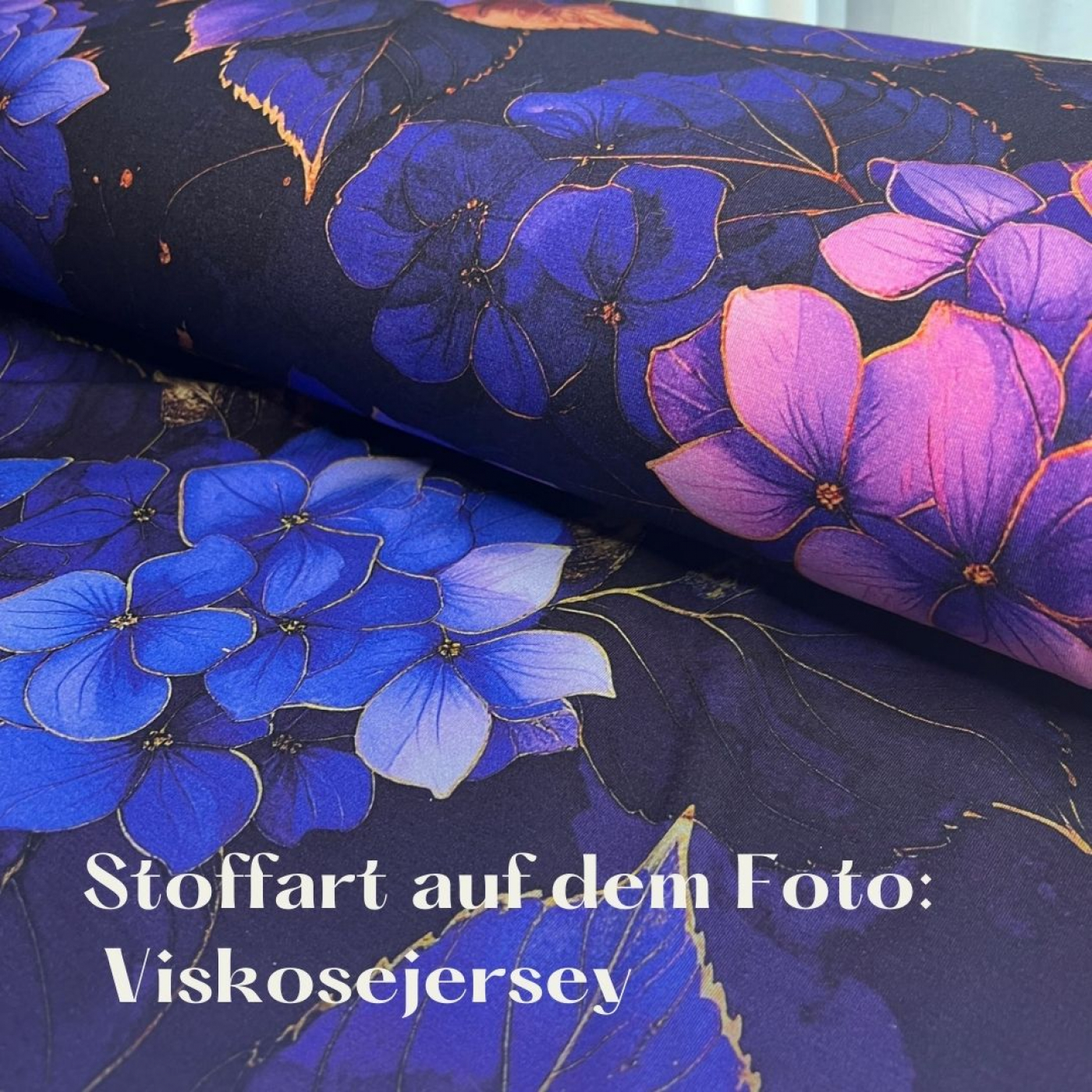 Stoff des Tages: Bio Viskosejersey mit Überbreite: Eigenproduktion Hortensienliebe (Bordüre) von Graustufen-Stoffe